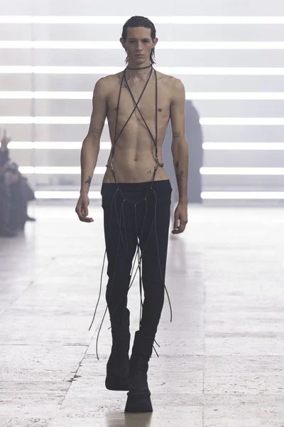 Look 6